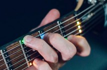 Con este gadget aprenderás a tocar guitarra de la noche a la mañana