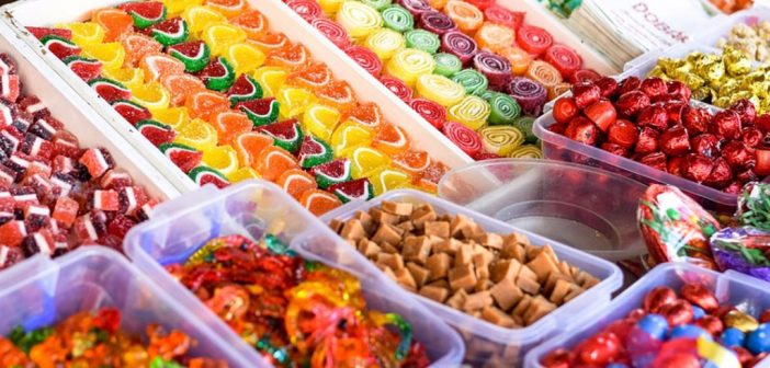 Niveles alarmantes de plomo en dulces que consumen los niños